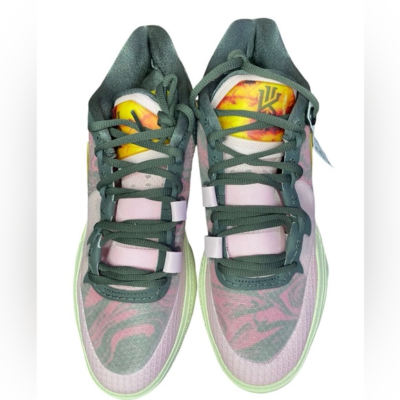 Nike Kyrie 8 All Star - Picture 3 of 7